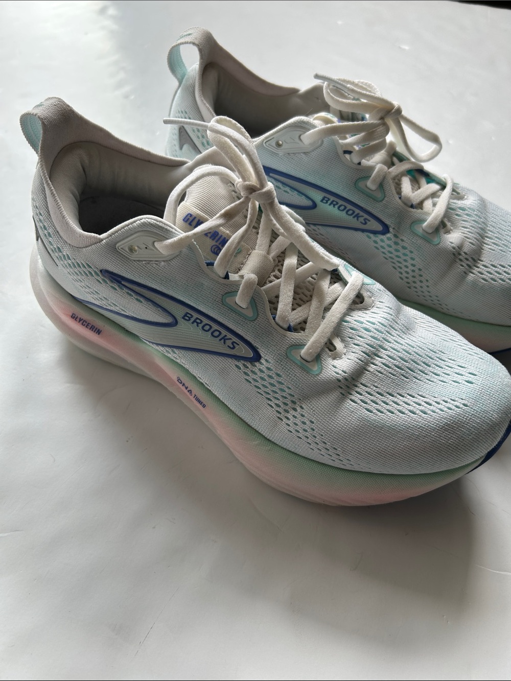 Brooks Women's Glycerin White Sneakers with Light Blue Accents size 8 wide